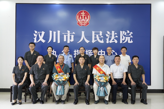 合影1.jpg